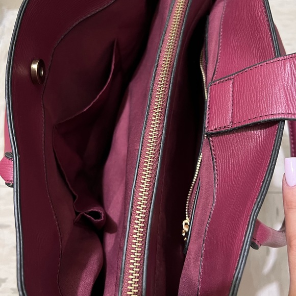 Burgundy bebe purse - Picture 7 of 7